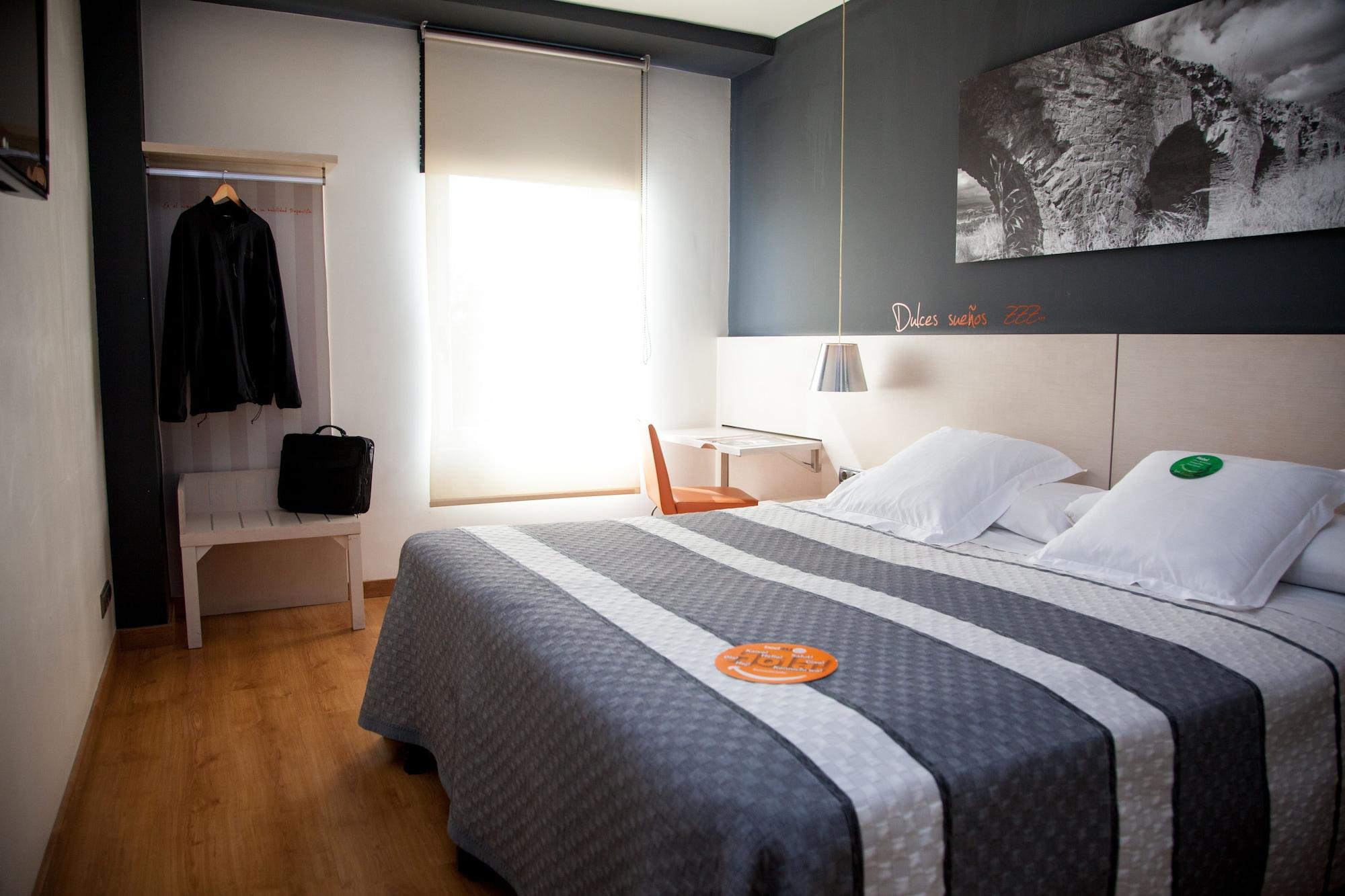Hotel Bed4U Tudela Εξωτερικό φωτογραφία
