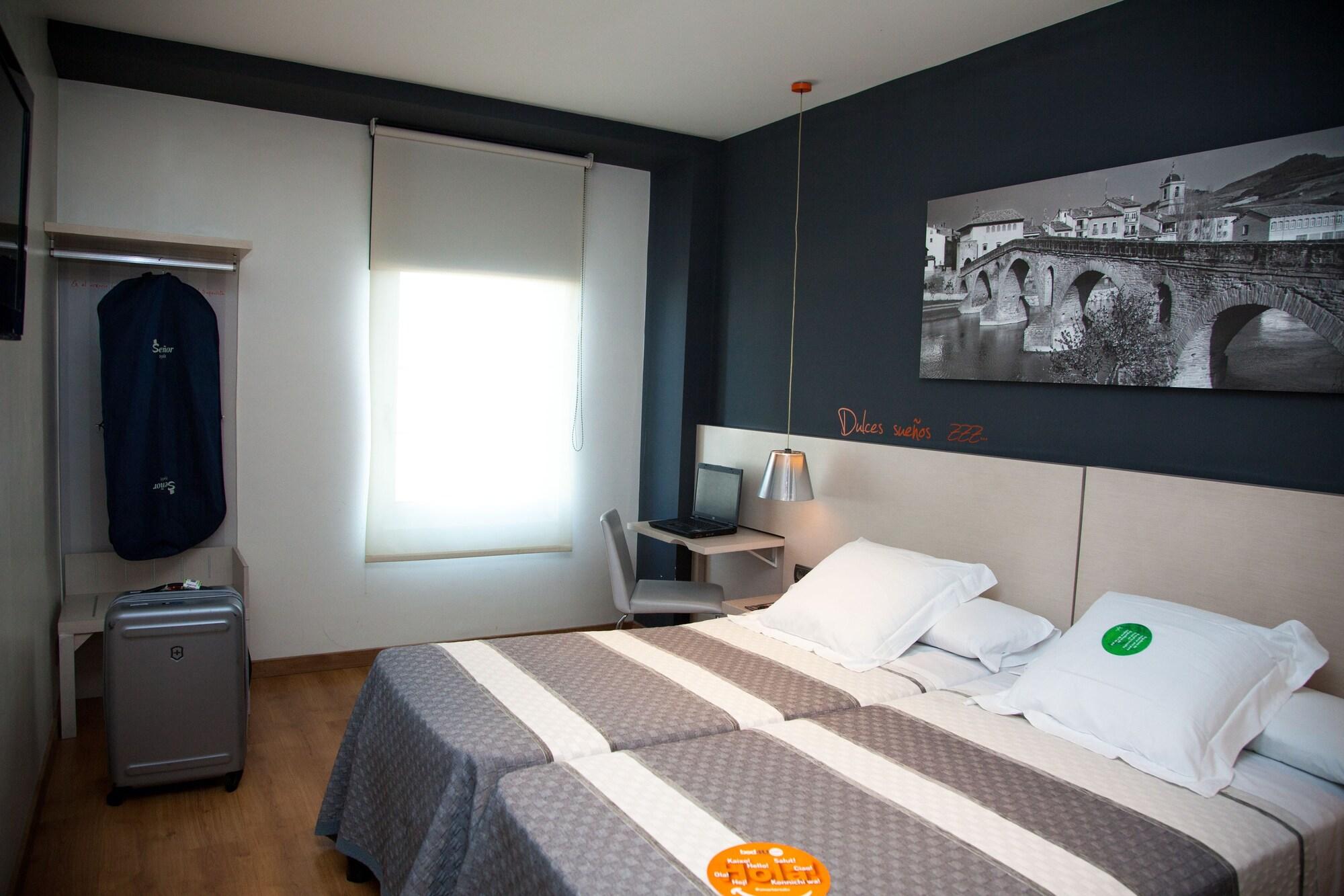 Hotel Bed4U Tudela Εξωτερικό φωτογραφία