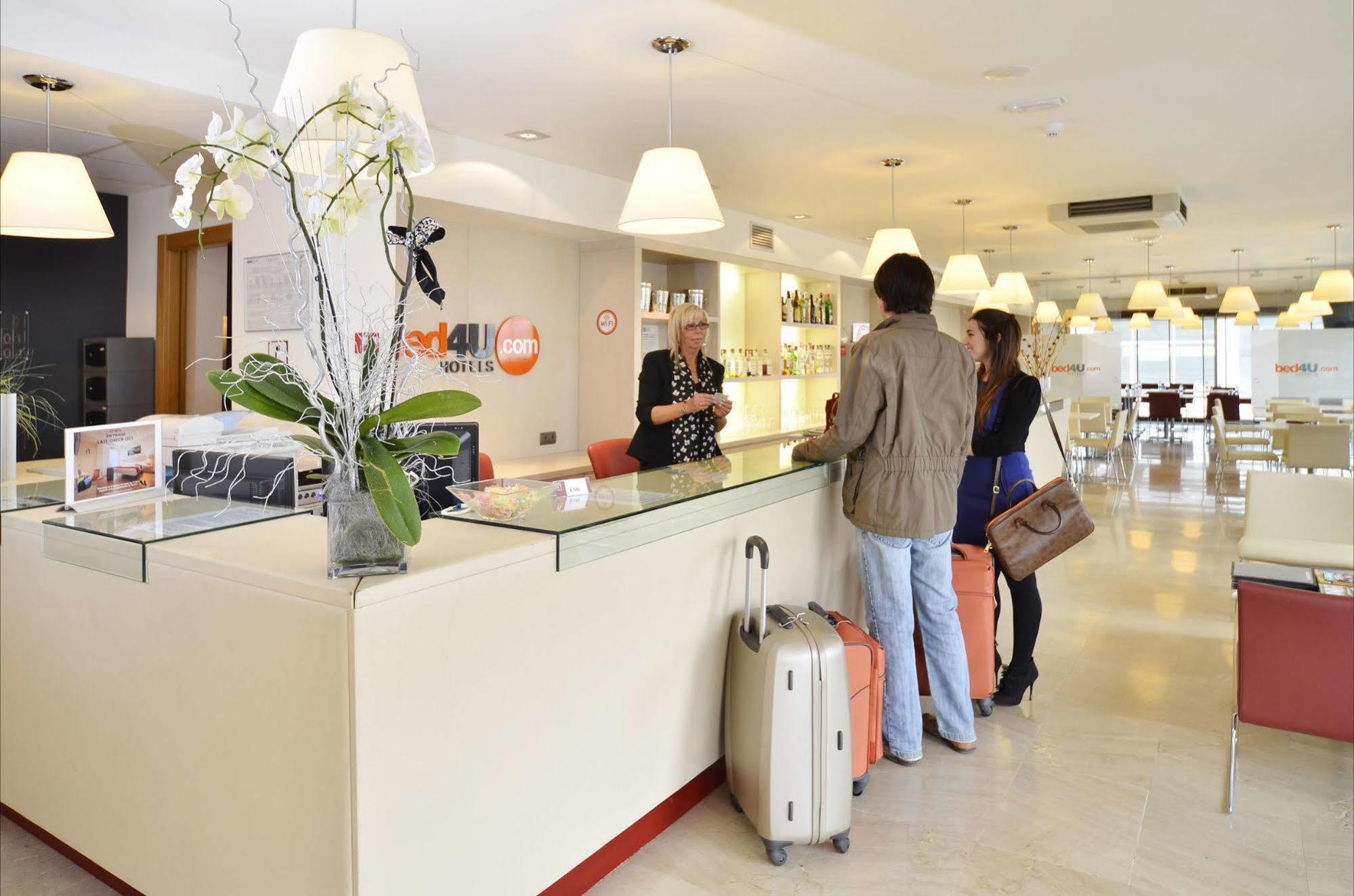 Hotel Bed4U Tudela Εξωτερικό φωτογραφία